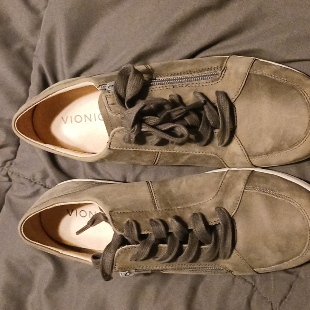 Vionic women's sneakers